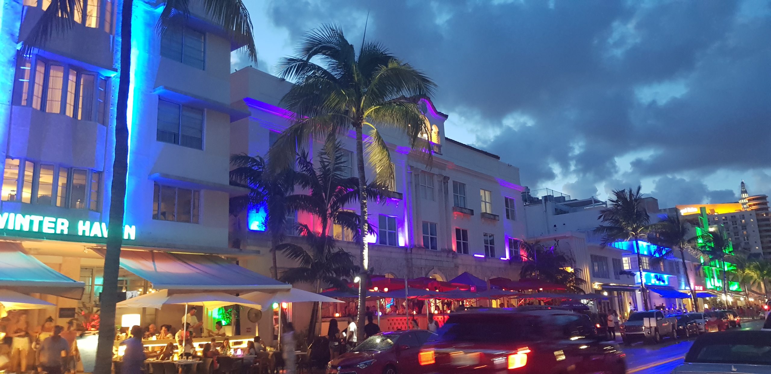Welcome to Miami - Ocean Drive by night - PopCulturetrips.com